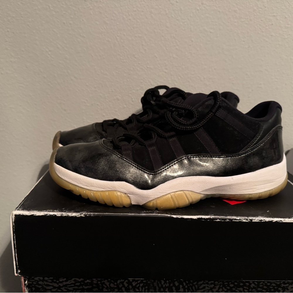 Air Jordan XI low barons